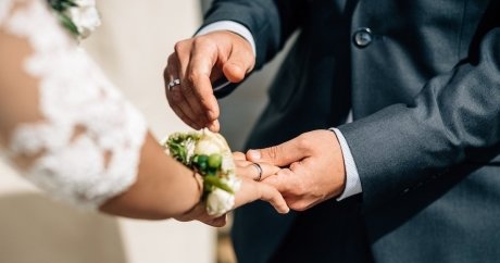Say “I Don’t” to Debt: How to Cut Your Wedding Costs This Summer