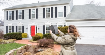 Does my roof affect my home insurance rate in Canada?