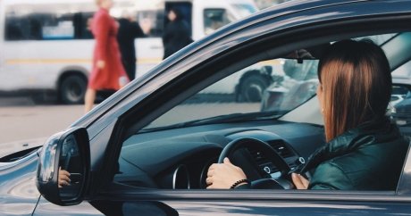 Good news Ontario drivers: auto insurance rates are set to go down this quarter