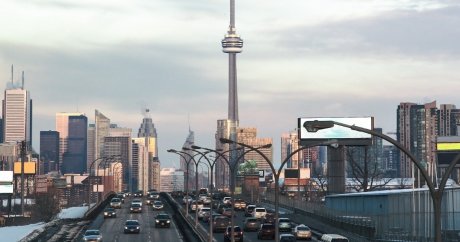 Ontario considers safe-texting zones on highways